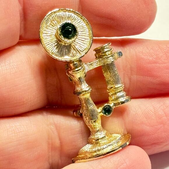 Gerrys gold scatter pin brooch novelty telephone motif green stones hallmarked - Picture 4 of 8